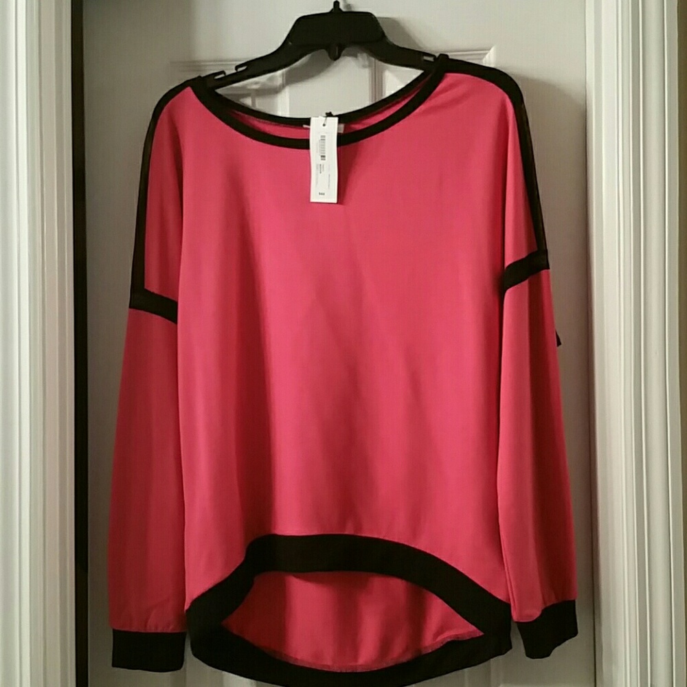 NWT-BISOU BISON ACTIVE TOP